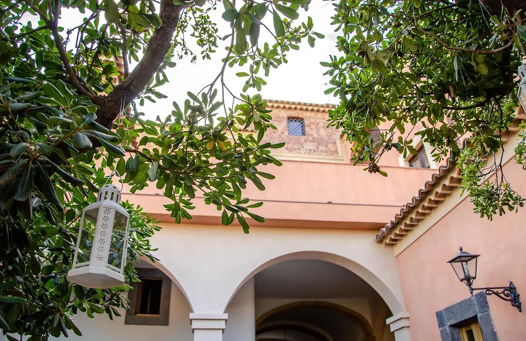Palazzo Fiammingo Rooms-1