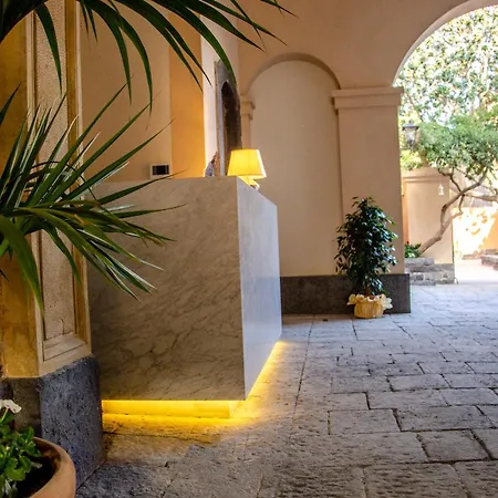Palazzo Fiammingo Rooms-3